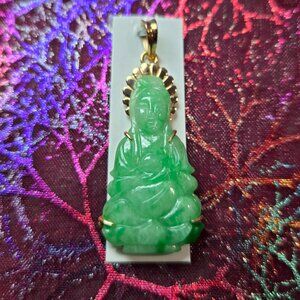Serene Beauty: Guan Yin Jade Pendant with 18K Gold Accent
